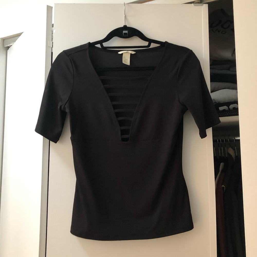 Blank v neck shirt